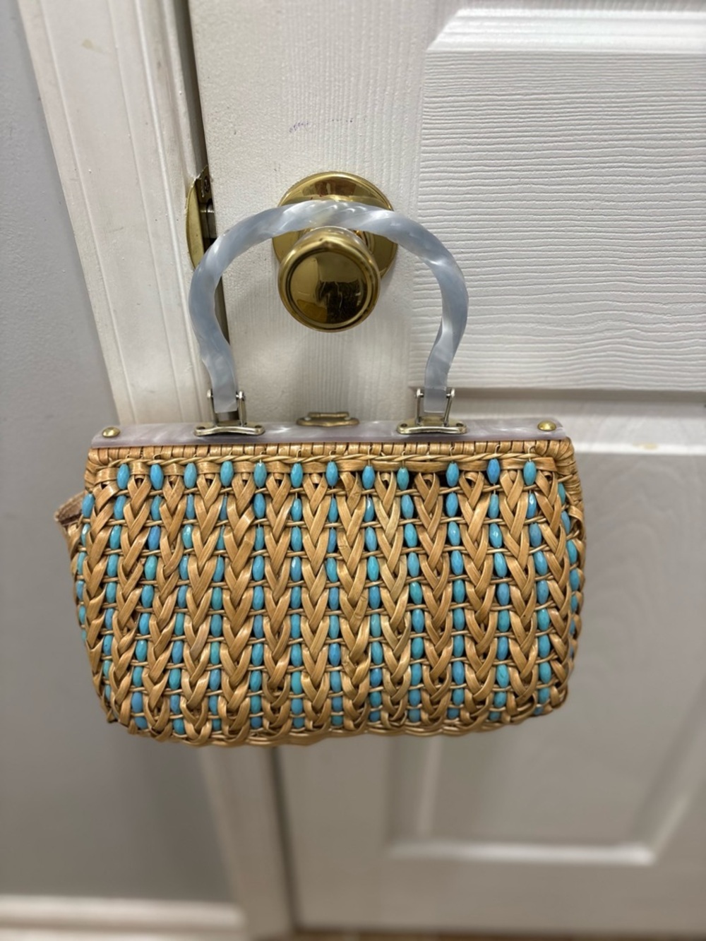 Vintage 50’s Wicker Handbag With Turquoise Accent and Pearl Handle BB Hong Kong - Picture 2 of 6